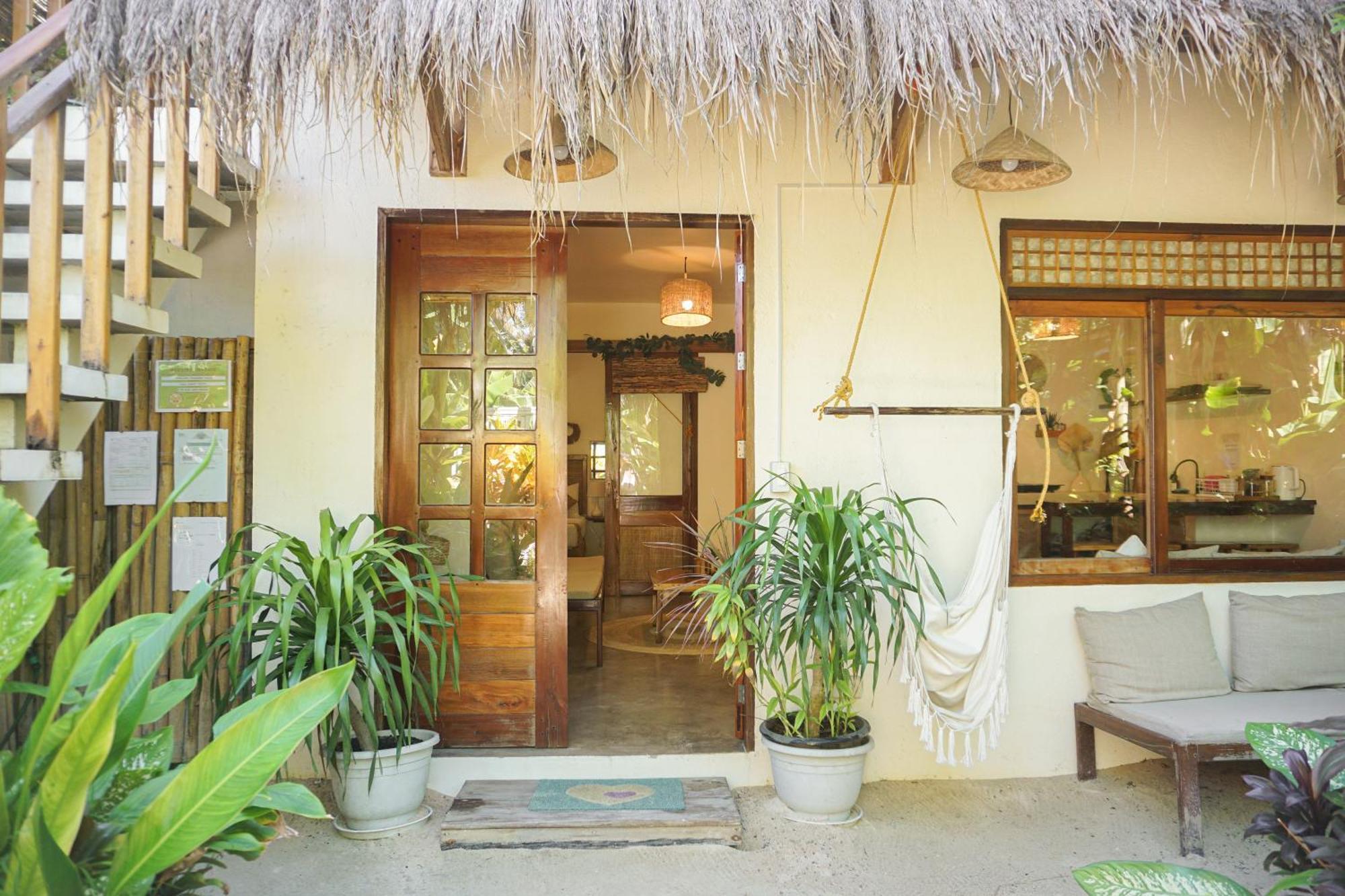 Greenhouse Siargao Roadside Boutique Apartments General Luna  Exteriör bild